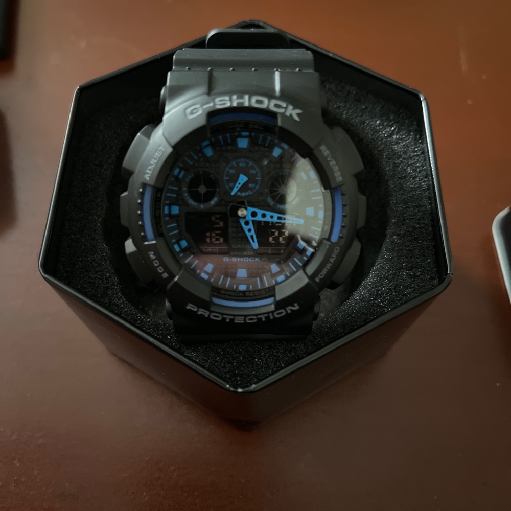 Mens G shock watch